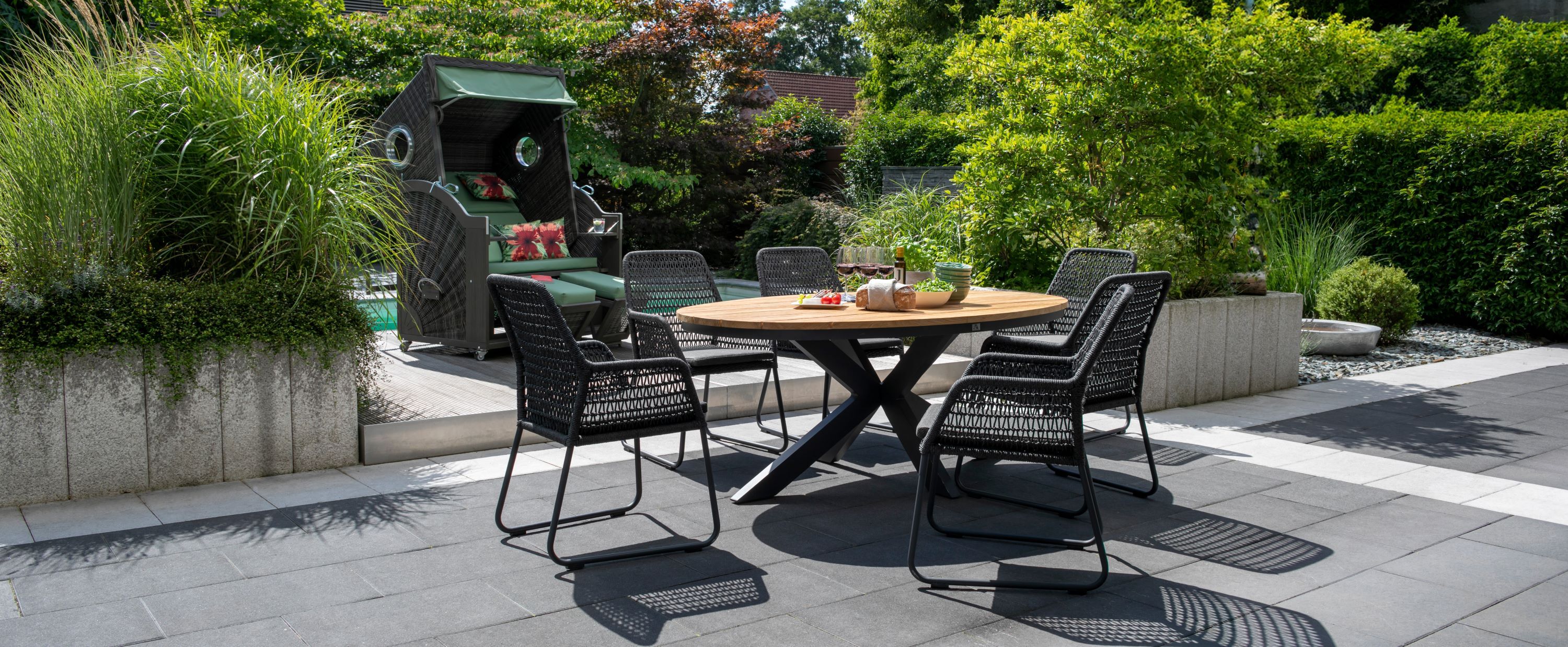 319674966P_69290C_81036_Cliff_XL_PE_stone-grey_Des_496_Bellona_Tisch_190x115_Adora_Diningsessel_rope_black-dark-grey