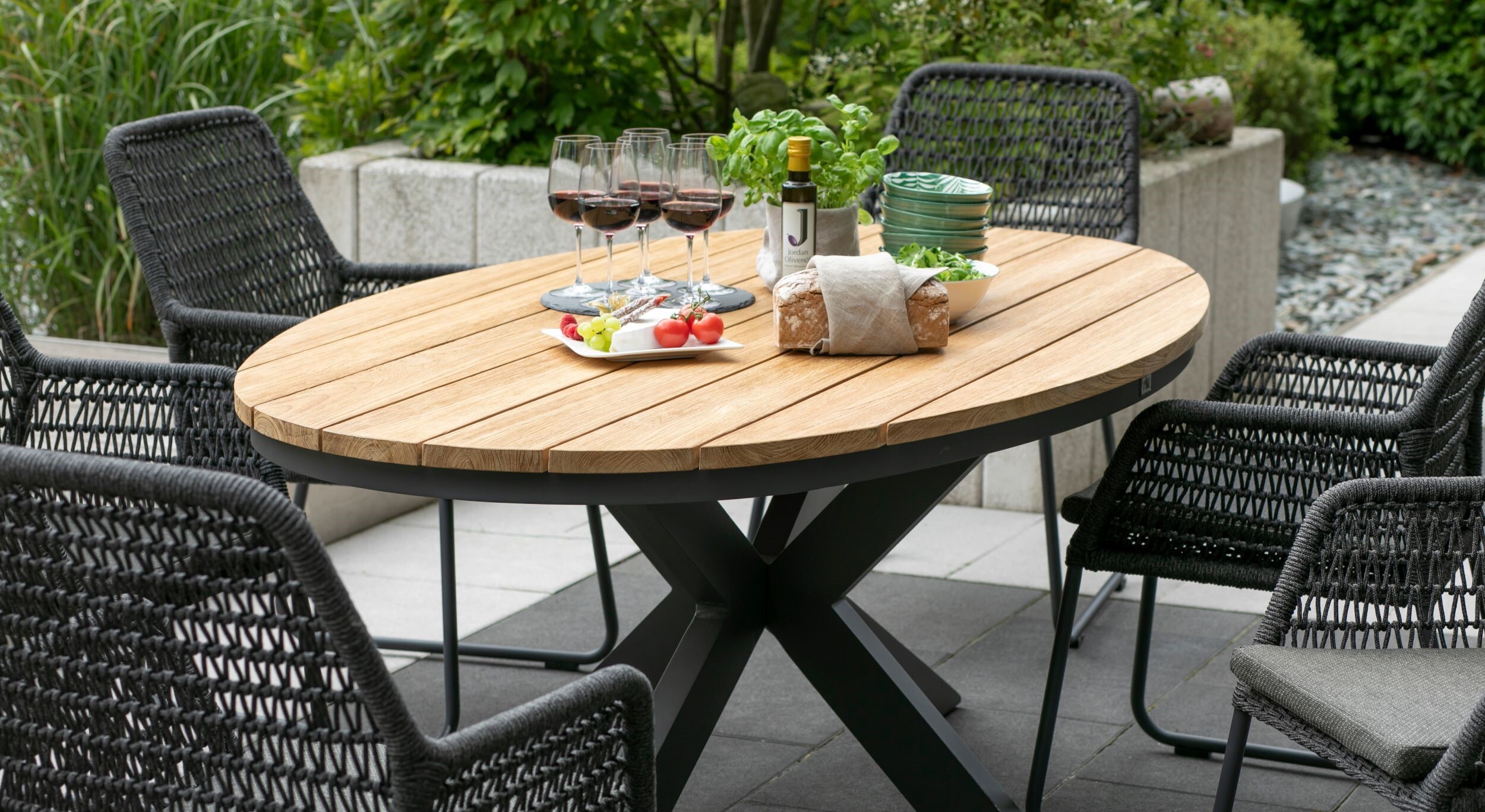 69290C_81036_Bellona_Tisch_190x115_Adora_Diningsessel_rope_black-dark-grey _v3