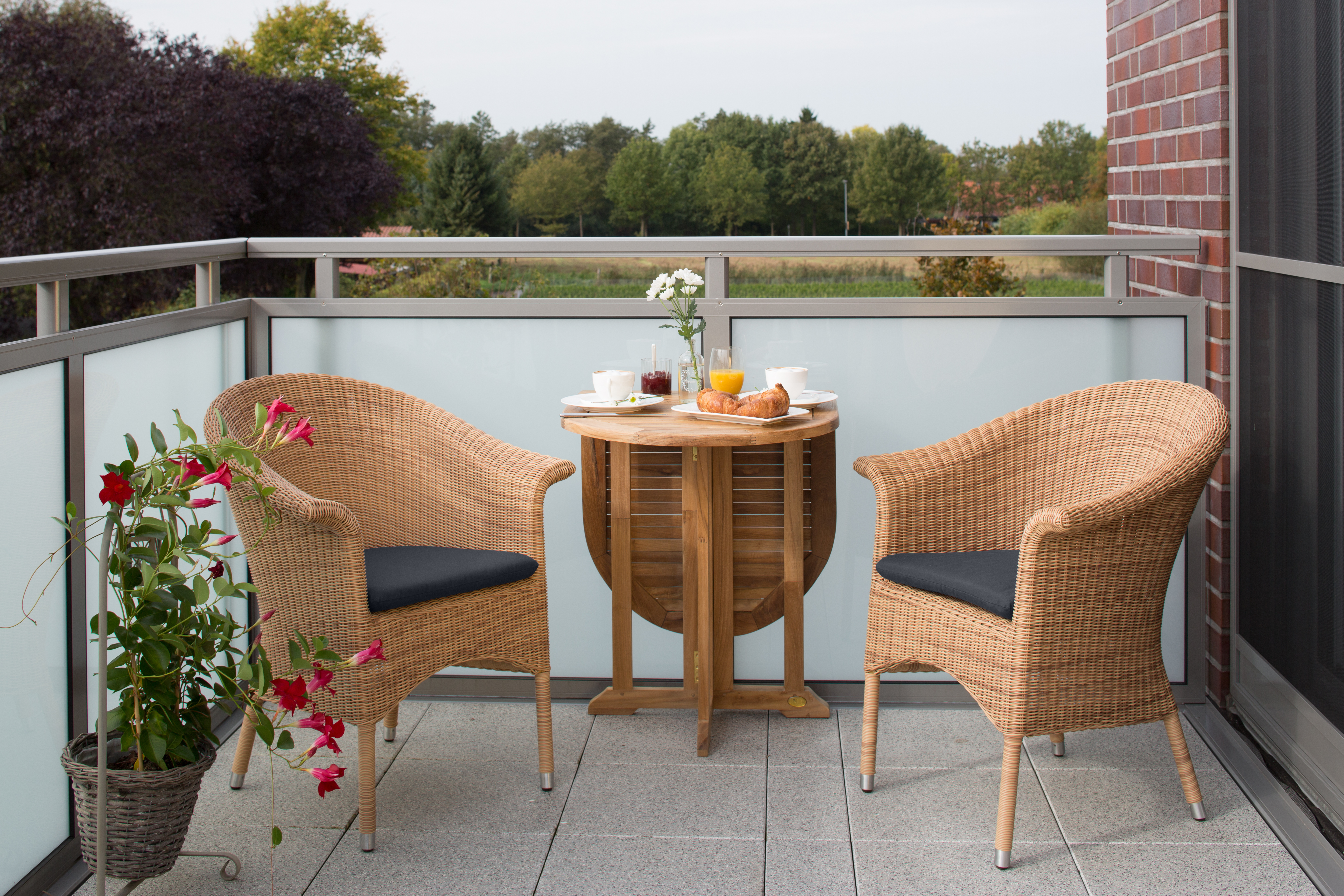 62908_93649_balcony_klapptisch_sanremo_sessel_honey_dessin683