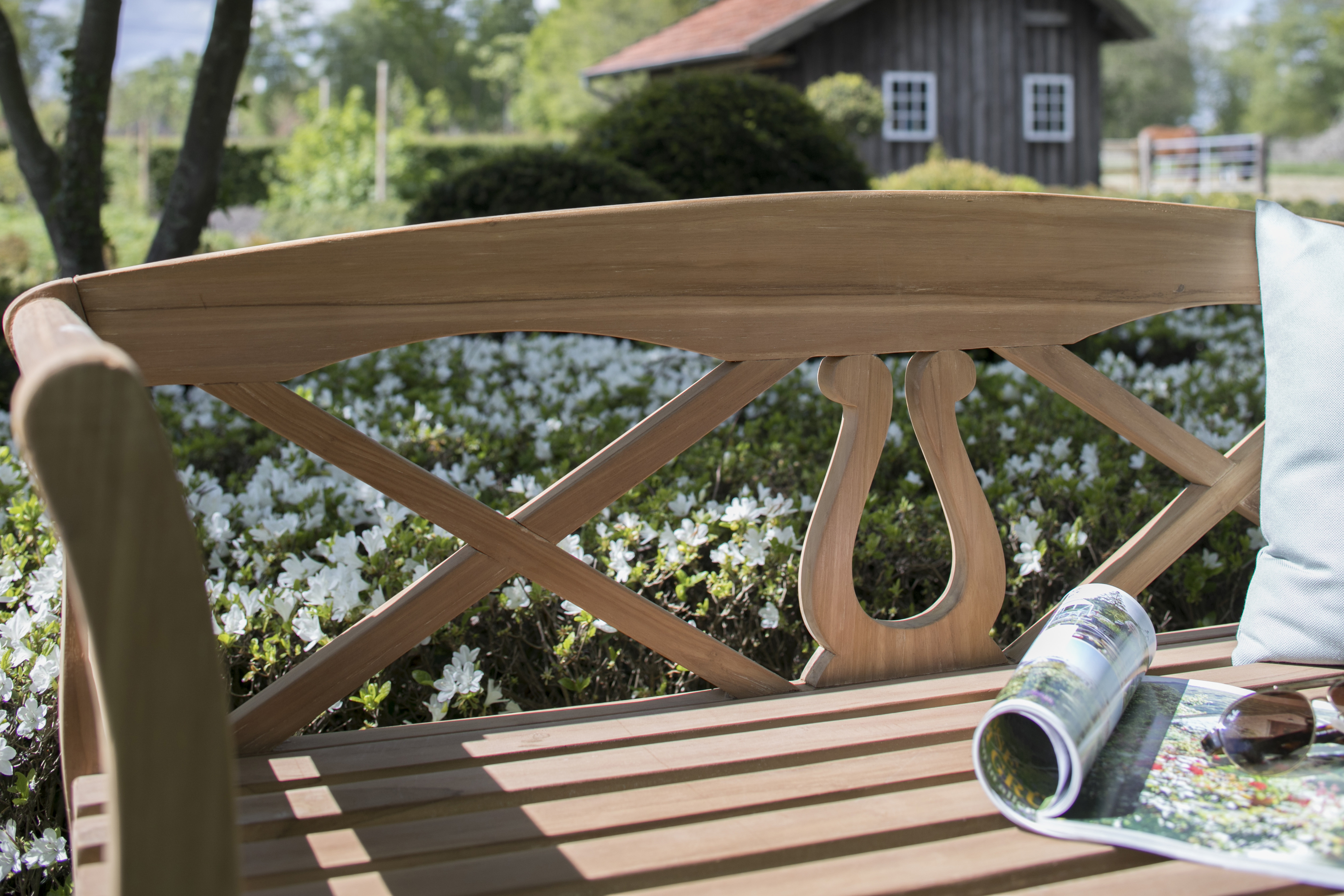 66121_woodie_bank_130_harfe_1_teak_detail